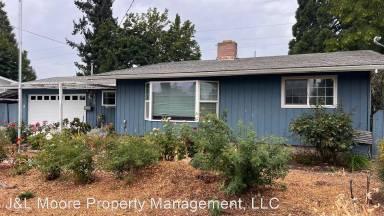 Main picture of 909 Comet Ave