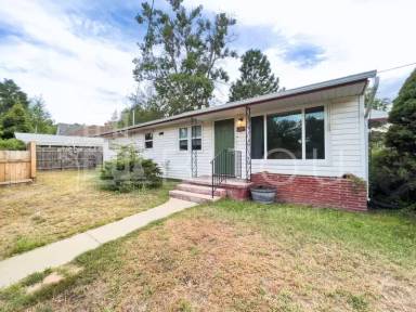 Main picture of 803 E Willamette Ave