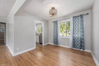 Main picture of 409 Gilbert St