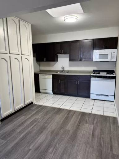 Main picture of 3402 N Oakland Ave