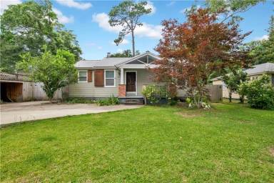 Main picture of 259 Border Dr E