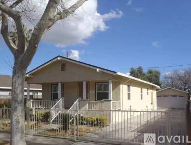 Main picture of 1028 Roosevelt Ave