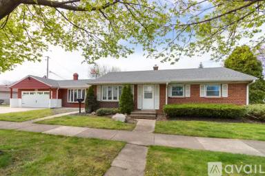 Main picture of 822 N Lincoln Ave