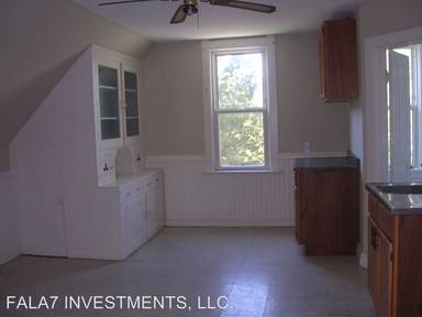 Main picture of 2737 N Holton St
