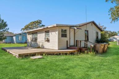 Main picture of 40542 W 3rd Ave