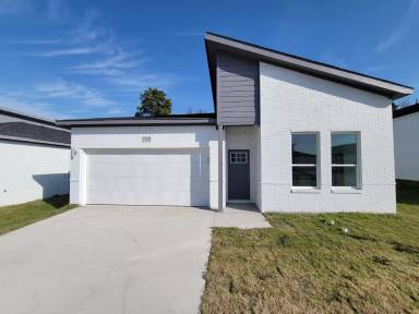 Main picture of 3242 Noor St