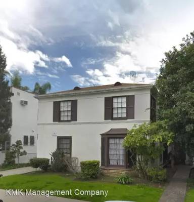 Main picture of 222 S Arnaz Dr