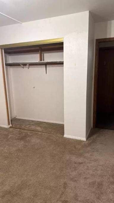 Main picture of 305 Augusta Ave