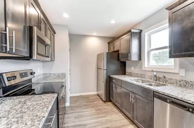 Main picture of 13816 Ledgestone Pl