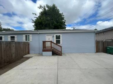 Main picture of 515 E Walnut St