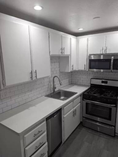 Main picture of 7014 Lanewood Ave