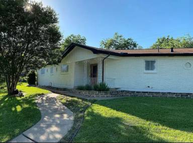 Main picture of 4809 Blaney Ave