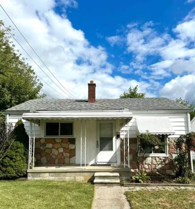Main picture of 21520 Dexter Blvd