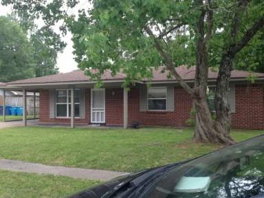 Main picture of 16001 Avacado Dr