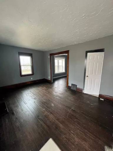 Main picture of 825 Brown St