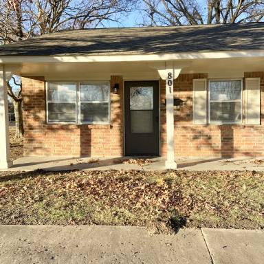 Main picture of 829 Park St