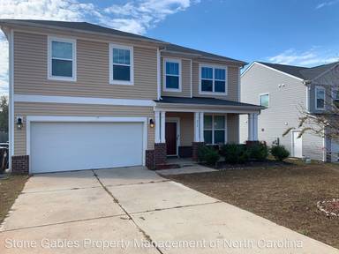 Main picture of 216 Quartermaster Dr