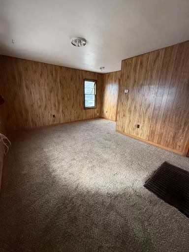Main picture of 466 W 10th St