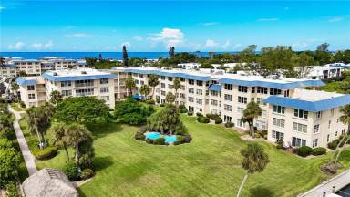 Main picture of 3810 Gulf of Mexico Dr