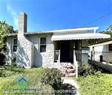 Main picture of 1725 W 10th St