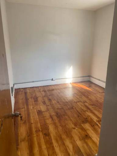 Main picture of 144 Canterbury St