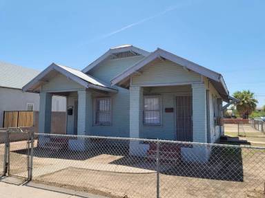 Main picture of 1145 W Fillmore St
