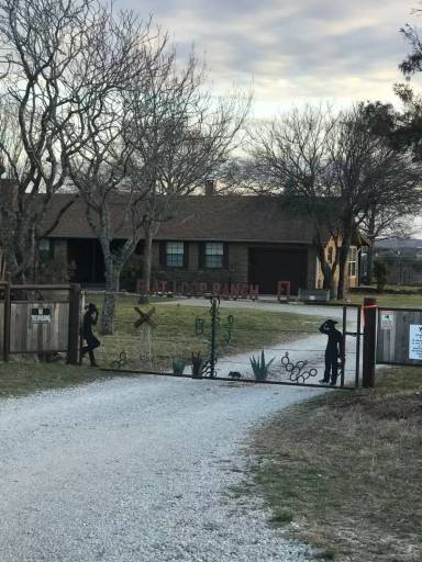 Main picture of 7608 Veal Station Rd