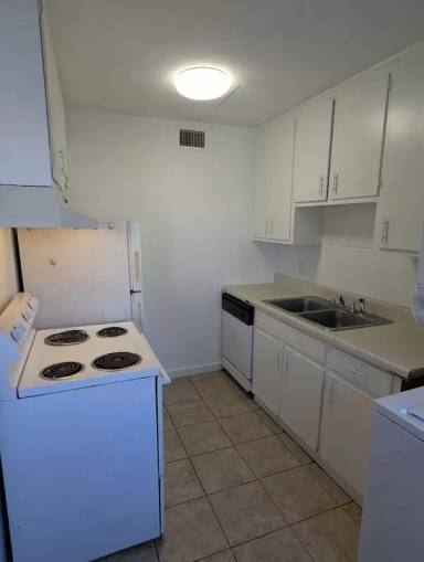 Main picture of 207 Lovelace Dr