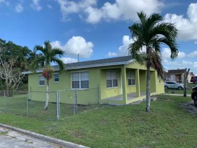 Main picture of 290 NW 11th Ave