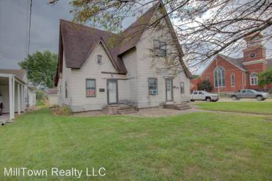 Main picture of 228 2nd Ave W