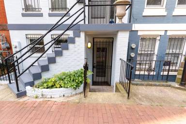 Main picture of 1304 Riggs St NW