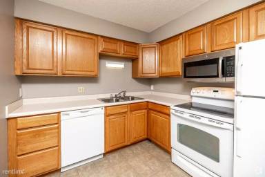 Main picture of 1014 Oakcrest St