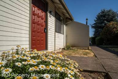 Main picture of 1737 23rd Ct SE