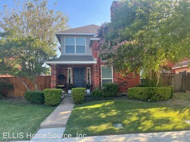 Main picture of 421 Parkway Blvd
