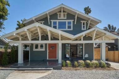 Main picture of 152 S Serrano Ave