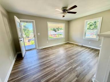 Main picture of 203 Sunshine Ave