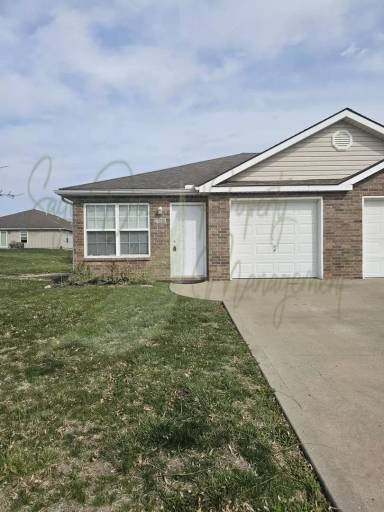 Main picture of 209 NW Sni a Bar Pkwy