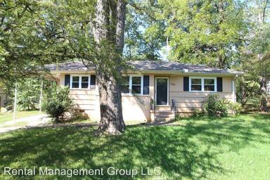 Main picture of 1124 Dogwood Ln