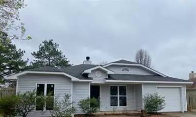 Main picture of 211 Swallowtail Ln