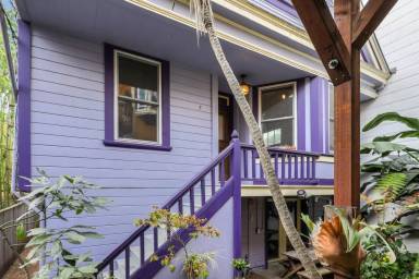 Main picture of 319 Clipper St