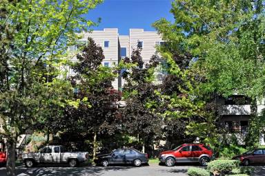 Main picture of 1723 18th Ave