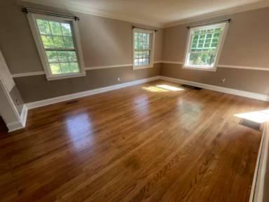 Main picture of 5512 Lake Shore Dr