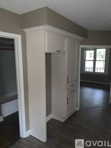Main picture of 217 W 8th St