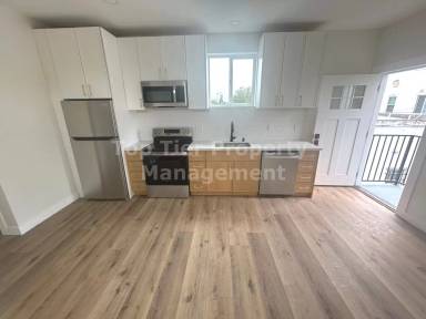 Main picture of 2943 Kalmia St