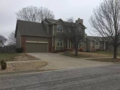 Main picture of 2114 N Tee Time St