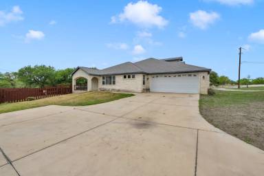 Main picture of 623 Skyline Dr