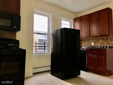 Main picture of 125 W 54th St