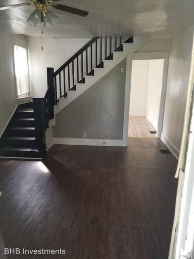 Main picture of 1023 W 34th St