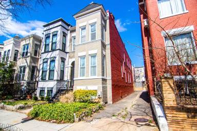 Main picture of 32 Quincy Pl NE