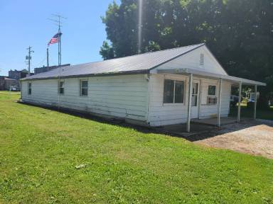 Main picture of 225 S Jackson St